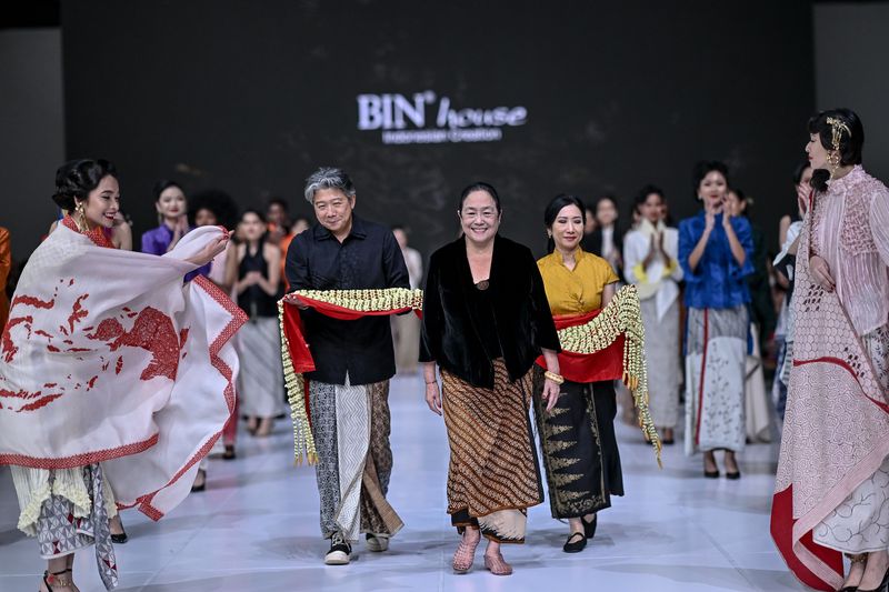 Peragaan 'Bahasa Kain' oleh BINhouse di JFW 2026