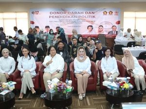 PIRA Gelar Donor Darah dan Pendidikan Politik di Hari Sumpah Pemuda PIRA Gelar Donor Darah dan Pendidikan Politik di Hari Sumpah Pemuda