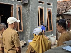 Semringahnya Warga Desa Terusan Indramayu Punya Hunian Layak Semringahnya Warga Desa Terusan Indramayu Punya Hunian Layak