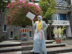 Lulus S3 Tercepat di UGM Hanya 2 Tahun, Ini Rahasia Roro Widya Lulus S3 Tercepat di UGM Hanya 2 Tahun, Ini Rahasia Roro Widya