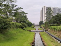 Rute Menuju Air Terjun Viral di Serbaraja Toll Park BSD, Bisa Naik KRL Rute Menuju Air Terjun Viral di Serbaraja Toll Park BSD, Bisa Naik KRL