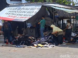 Purbaya Setop Impor Baju Bekas, Pedagang Mataram: Kami Mau Makan Apa?
