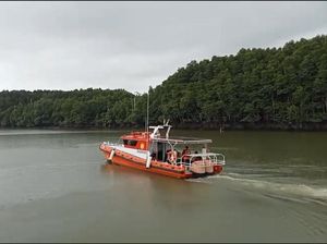 Kapal Angkut 60 Ton Batu Bara Tenggelam di Kukar, 8 Orang dalam Pencarian Kapal Angkut 60 Ton Batu Bara Tenggelam di Kukar, 8 Orang dalam Pencarian