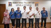 Bahas Pengembangan Daerah Transmigrasi, Wagub Bengkulu Temui Wamen Viva Bahas Pengembangan Daerah Transmigrasi, Wagub Bengkulu Temui Wamen Viva