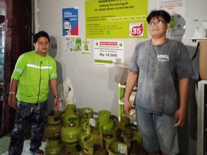 Pertamina Sebut Stok LPG di Kaligawe Aman, Warga Diimbau Tak Beli di Atas HET Pertamina Sebut Stok LPG di Kaligawe Aman, Warga Diimbau Tak Beli di Atas HET
