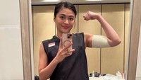 Kenangan Fina Phillipe Tampil di Physical: Asia, Lengan Kiri Diperban Kenangan Fina Phillipe Tampil di Physical: Asia, Lengan Kiri Diperban