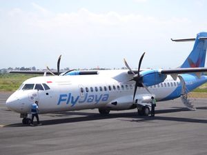 Fly Jaya Bakal Tambah Fasilitas Pengisian Bahan Bakar di Bandara Jember Fly Jaya Bakal Tambah Fasilitas Pengisian Bahan Bakar di Bandara Jember