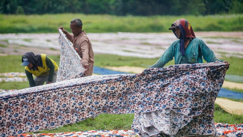 Geliat Perajin Batik Pekalongan Geliat Perajin Batik Pekalongan
