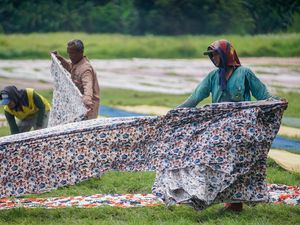 Geliat Perajin Batik Pekalongan