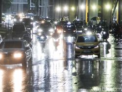 Cuaca Akhir Pekan 7-9 November, Waspada Hujan Lebat di Wilayah Ini