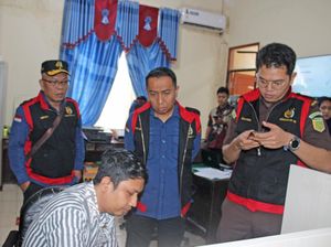 Kejatisu Geledah Kantor Disdikbud-BPKPD Tebing Tinggi Dugaan Korupsi Smartboard Kejatisu Geledah Kantor Disdikbud-BPKPD Tebing Tinggi Dugaan Korupsi Smartboard