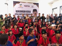 Kunjungi SR Palangka Raya, Kepala Staf Kepresidenan Sarankan Tanam Pohon