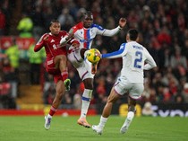 Hasil Liverpool: Lagi! Akhir Bulan Kena Patuk si Elang