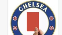 Chelsea kini dicap sebagai Red Card FC karena hobi banget koleksi kartu merah. Duh! (Foto: Twitter) Chelsea kini dicap sebagai Red Card FC karena hobi banget koleksi kartu merah. Duh! (Foto: Twitter)