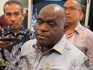 Mahasiswa Aksi May Day Semarang Dibui, Pigai: Bedakan Perusuh dan Pendemo Mahasiswa Aksi May Day Semarang Dibui, Pigai: Bedakan Perusuh dan Pendemo