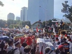 Video: Peserta Demo Guru Tuntut Haknya, Gaji Minim-Terpaksa Kerja Sampingan