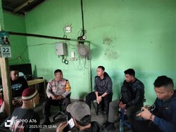 Video: Preman Nggak Diberi Duit, Ngamuk Nyaris Bacok Pedagang di Ciputat Video: Preman Nggak Diberi Duit, Ngamuk Nyaris Bacok Pedagang di Ciputat