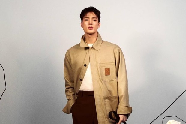 Potret Jeno NCT/ Foto: instagram.com/leejen_o_423 Di tanya lebih lanjut oleh penggemar mengenai rencana masa depan, Jeno mengungkapkan bahwa dirinya belum ada rencana membuka usaha bisnis sendiri.