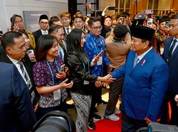 Prabowo Tiba di Gyeongju Korsel, Disambut Pelajar-Pekerja Indonesia Prabowo Tiba di Gyeongju Korsel, Disambut Pelajar-Pekerja Indonesia
