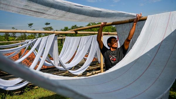 Produksi Kain Pel di Bandung Turun Saat Musim Hujan