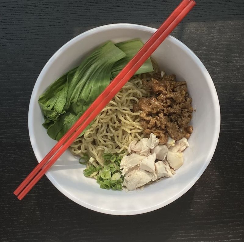 Makan Siang di Sudirman? Cicip Bakmi hingga Ikan Tude Bakar Enak di Sini