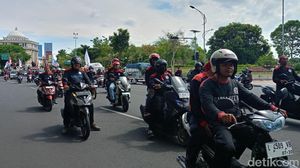 Demo Buruh di Surabaya