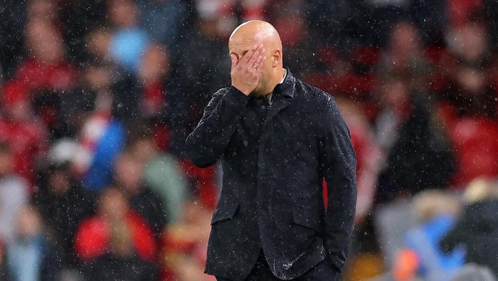 Arne Slot LIVERPOOL, ENGLAND - OCTOBER 29: Arne Slot, Manager of Liverpool reacts during the Carabao Cup Fourth Round match between Liverpool and Crystal Palace at Anfield on October 29, 2025 in Liverpool, England. (Photo by Molly Darlington/Getty Images)