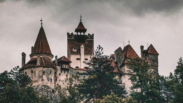 Berani Lihat? Ini Foto Tempat Berhantu dengan Cerita Mengerikan!