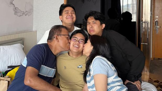 Kedekatan Jerome Polin dengan Mendiang Ayah