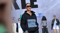 Rilis Koleksi KLE Sportswear, Desainer Kleting Kembali ke Marwah di JFW 2026 Rilis Koleksi KLE Sportswear, Desainer Kleting Kembali ke Marwah di JFW 2026