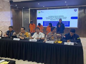 Penipu Trading Crypto Ngaku Profesor dari AS, Bilang Pasar Saham Mau Runtuh Penipu Trading Crypto Ngaku Profesor dari AS, Bilang Pasar Saham Mau Runtuh