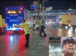 Jelang Tengah Malam, Lalin Cengkareng Masih Macet Parah Imbas Truk Amblas Jelang Tengah Malam, Lalin Cengkareng Masih Macet Parah Imbas Truk Amblas