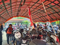 Hari Terakhir Pemutihan Pajak, Samsat Kota Serang Buka Sampai Jam 5 Sore Hari Terakhir Pemutihan Pajak, Samsat Kota Serang Buka Sampai Jam 5 Sore