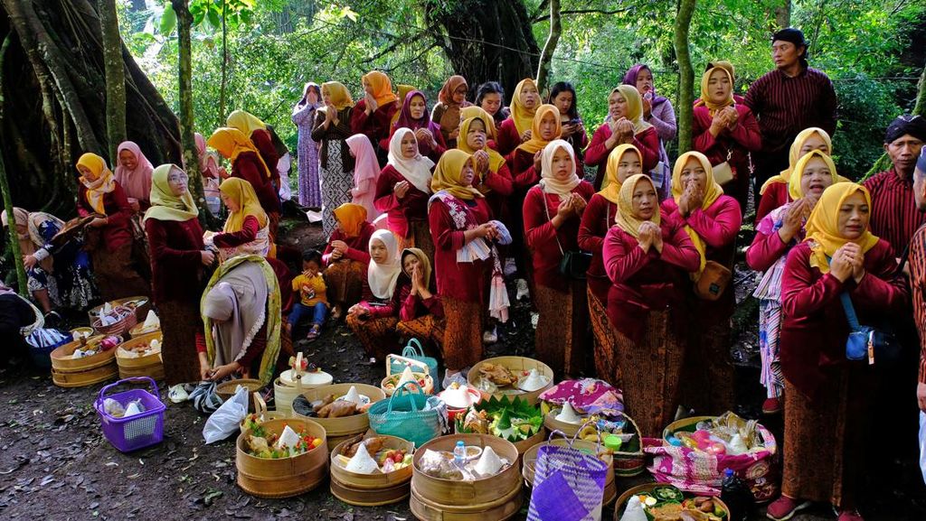 Warga Kledung Gelar Tradisi Merti Desa, Wujud Syukur dan Cinta Alam Warga Kledung Gelar Tradisi Merti Desa, Wujud Syukur dan Cinta Alam