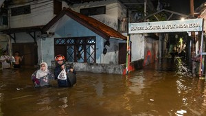 Penampakan Banjir Rendam Petogogan Jaksel Penampakan Banjir Rendam Petogogan Jaksel