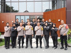 Kapolres Kediri Sambung Roso Peringati HUT Humas Polri Bersama Jajaran Kapolres Kediri Sambung Roso Peringati HUT Humas Polri Bersama Jajaran