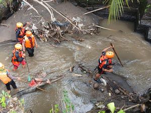Pria Jakarta Hanyut Terseret Arus Sungai di Ubud Pria Jakarta Hanyut Terseret Arus Sungai di Ubud