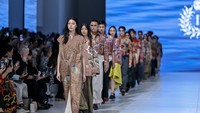 Batik Bercerita, Iwan Tirta Rayakan Era Jaya Rempah Nusantara di JFW 2026 Batik Bercerita, Iwan Tirta Rayakan Era Jaya Rempah Nusantara di JFW 2026