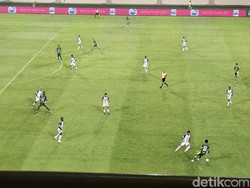 Babak Pertama Berakhir, PSS Sleman Vs Persipura Masih 0-0