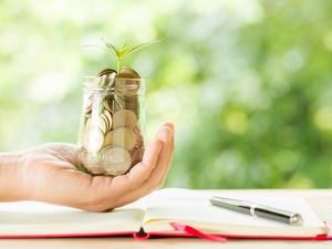 Ramalan Zodiak Hari Ini 1 November 2025: Rezeki Scorpio Mengalir Seperti Air