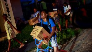 Badai Melissa Terjang Jamaika, Warga Mulai Perbaiki Rumah dan Terima Bantuan