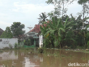 Banjir Luapan Sungai Meluas ke Tiga Kecamatan di Lumajang