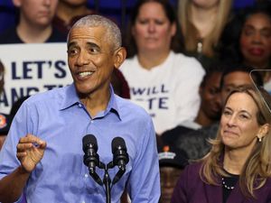 Video: 11 Film Favorit Barack Obama Tahun 2025