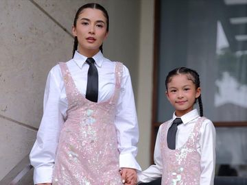 Ayu Ting Ting hingga Chelsea Olivia Kece Ngonser BLACKPINK Bareng Anak