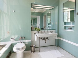 Benarkah Kamar Mandi Menghadap Kiblat Dilarang dalam Islam? Ini Hukumnya