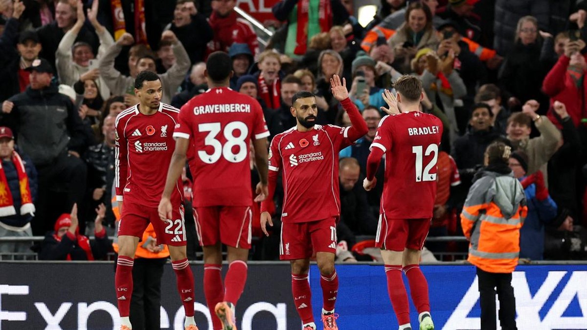 Liverpool kalahkan Aston Villa 2-0.(REUTERS/Phil Noble)