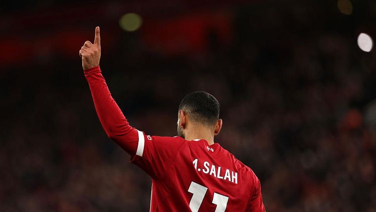 Rooney Dorong Salah ke Bangku Cadangan
