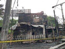 7 Bangunan-9 Kendaraan Hangus Buntut Truk BBM Terguling di Cianjur