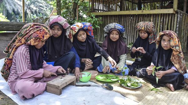Serunya Belajar Tradisi di Sekolah Budaya Muaro Jambi