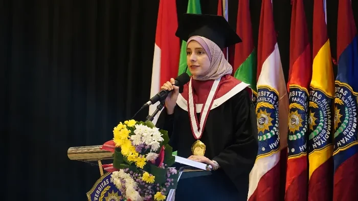 Kisah Inspiratif, Mahasiswa Palestina Raih Cum Laude dari Jauhnya Perang, di Surabaya!